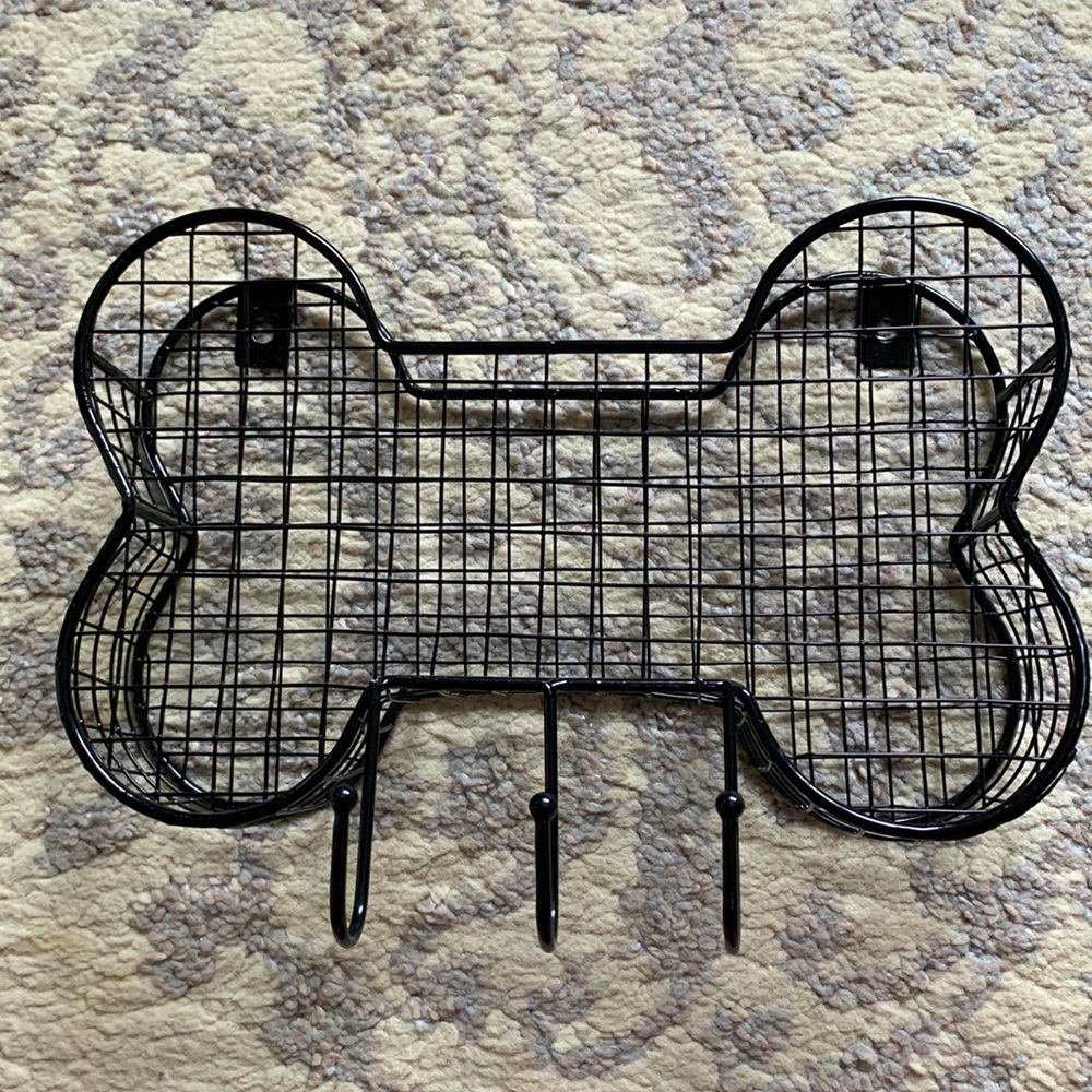 Dog wall mount
